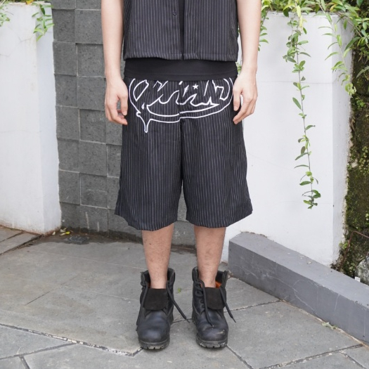 บริษัท Wp - Jorts Pants Huggers Strips White Wp