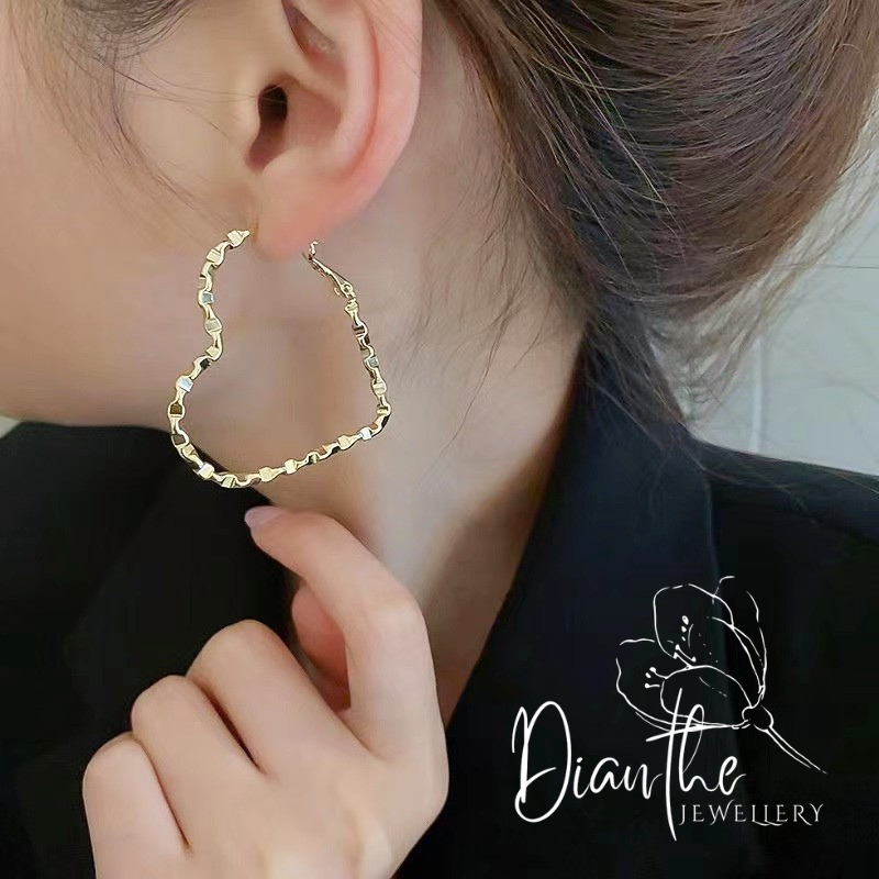169 - Ofelia - ต่างหูสไตล์เกาหลี - ต่างหูแบบหนีบ - ต่างหูรูปรัก - Dianthe Jewellery