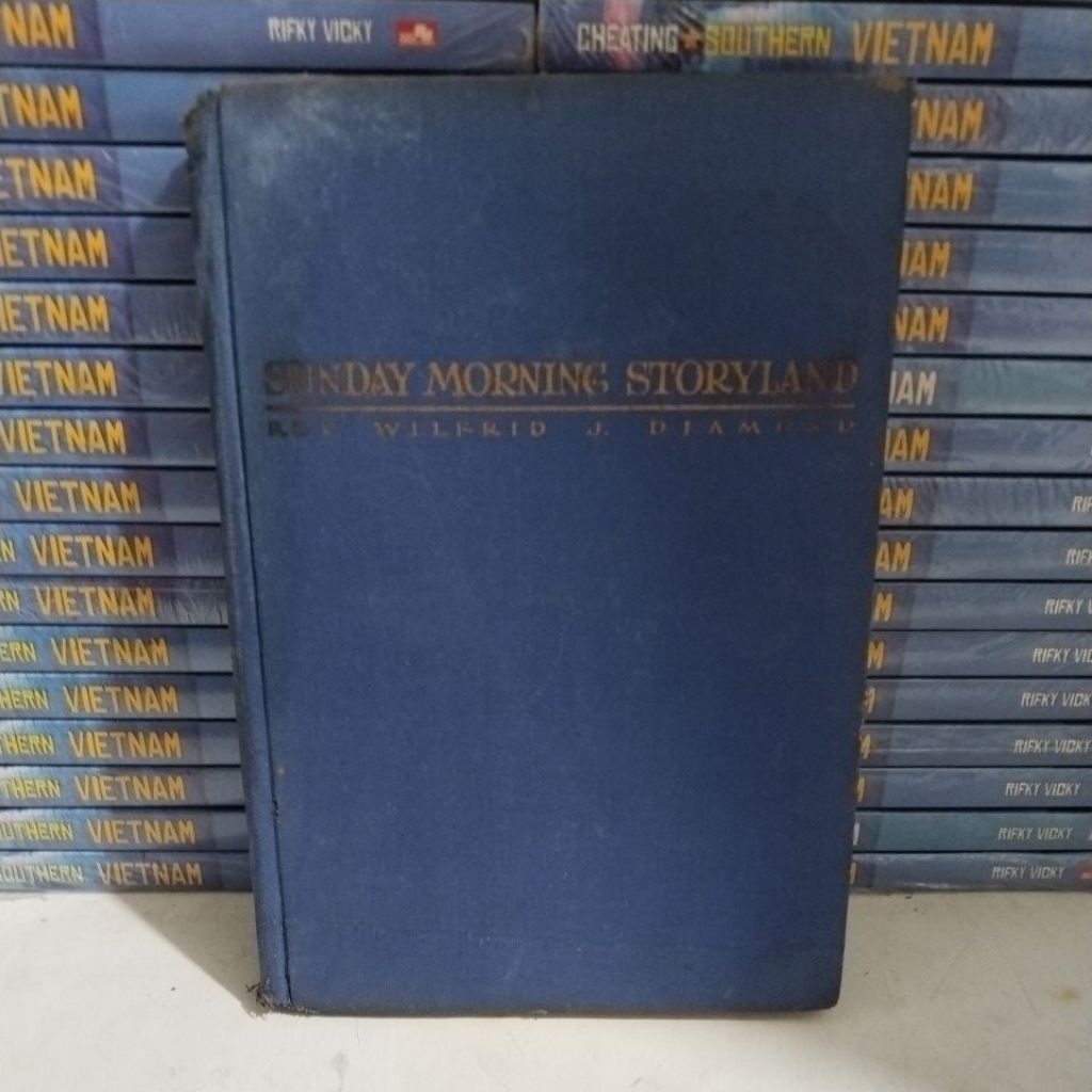 หนังสือต้นฉบับ - SUNDAY MORNING STORYLAND BOOK