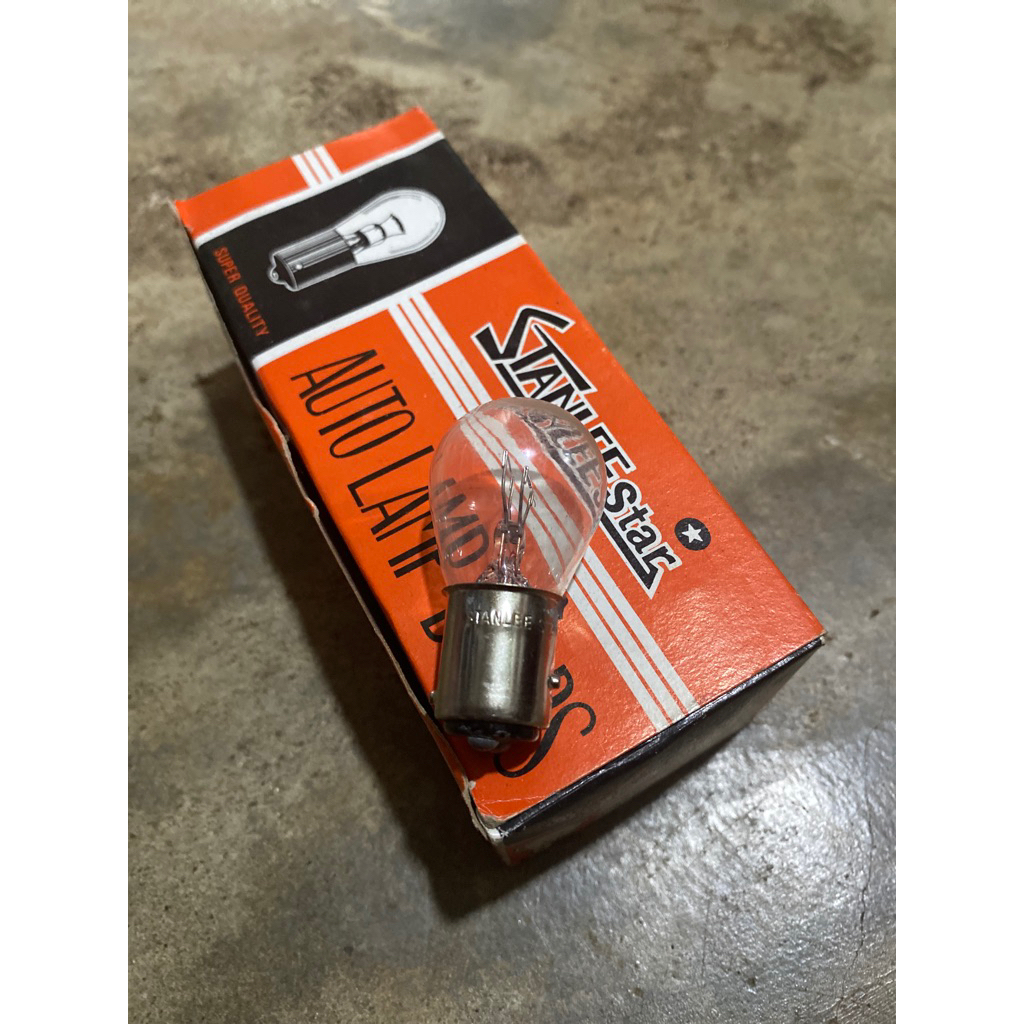 ด้านหลังเบรคหยุดหลอดไฟ 6V 6 โวลต์ 6 V โวลต์ Honda C50 C70 C700 WIN CB100 GL100 Benly