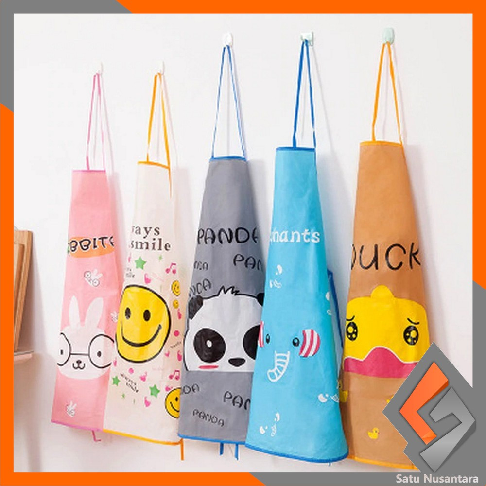 EC SN-C135 ผ้ากันเปื้อนทําอาหารกันน้ําผ้ากันเปื้อนทําอาหารกันน้ําน่ารักการ์ตูนตัวอักษรผ้ากันเปื้อนคร