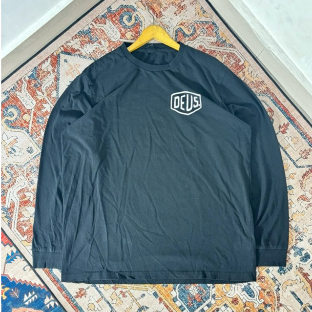 เสื้อยืด DEUS EX MACHINA LONGSLEEVE