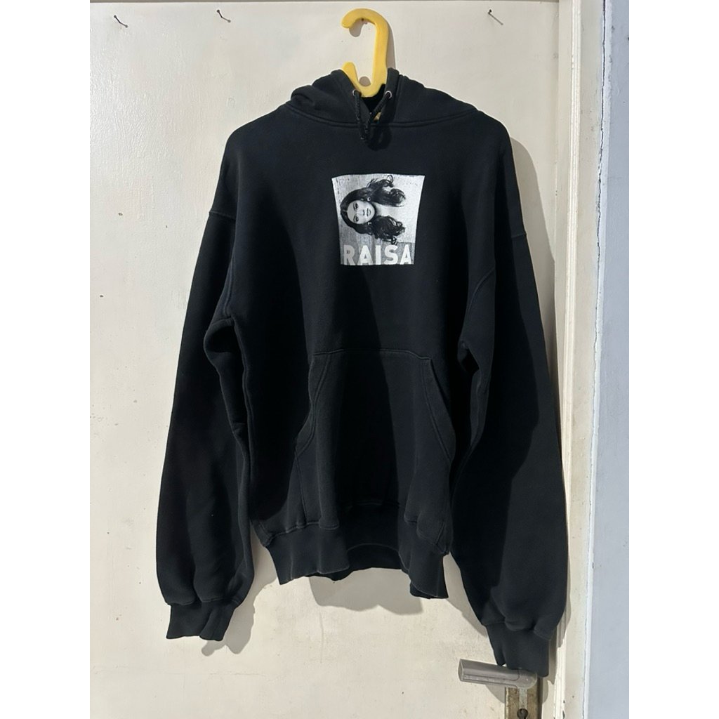 [ADHESIVE TO WEAR] RAISA BLACK HOODIE RARE ITEM (2018 EDITION)