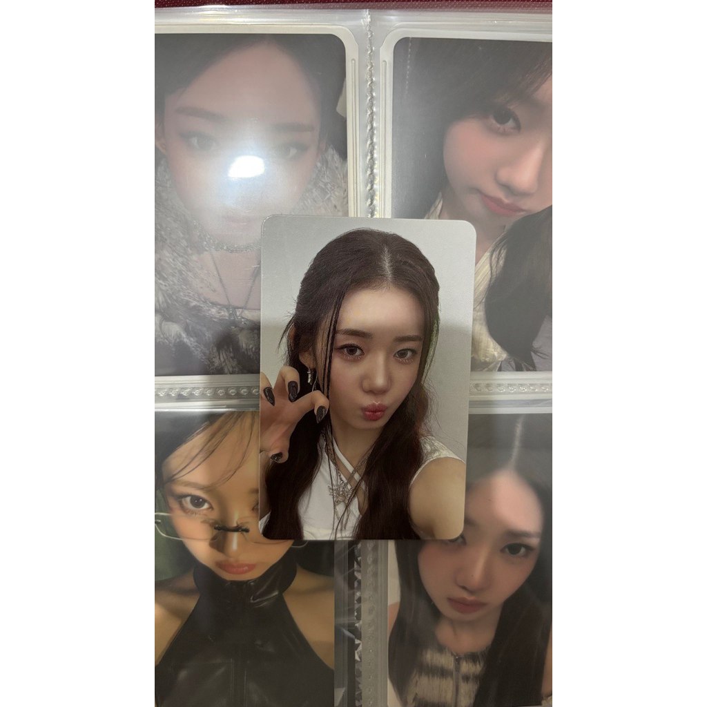 แทร็กร้อนอย่างเป็นทางการของ Rora Babymonster POB Photocard
