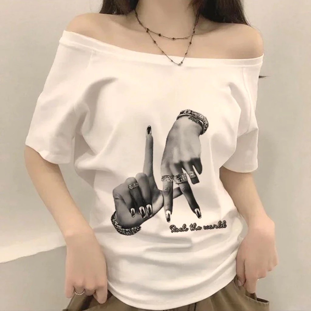 เสื้อเปิดไหล่อสมมาตร Soso Rock Y2K