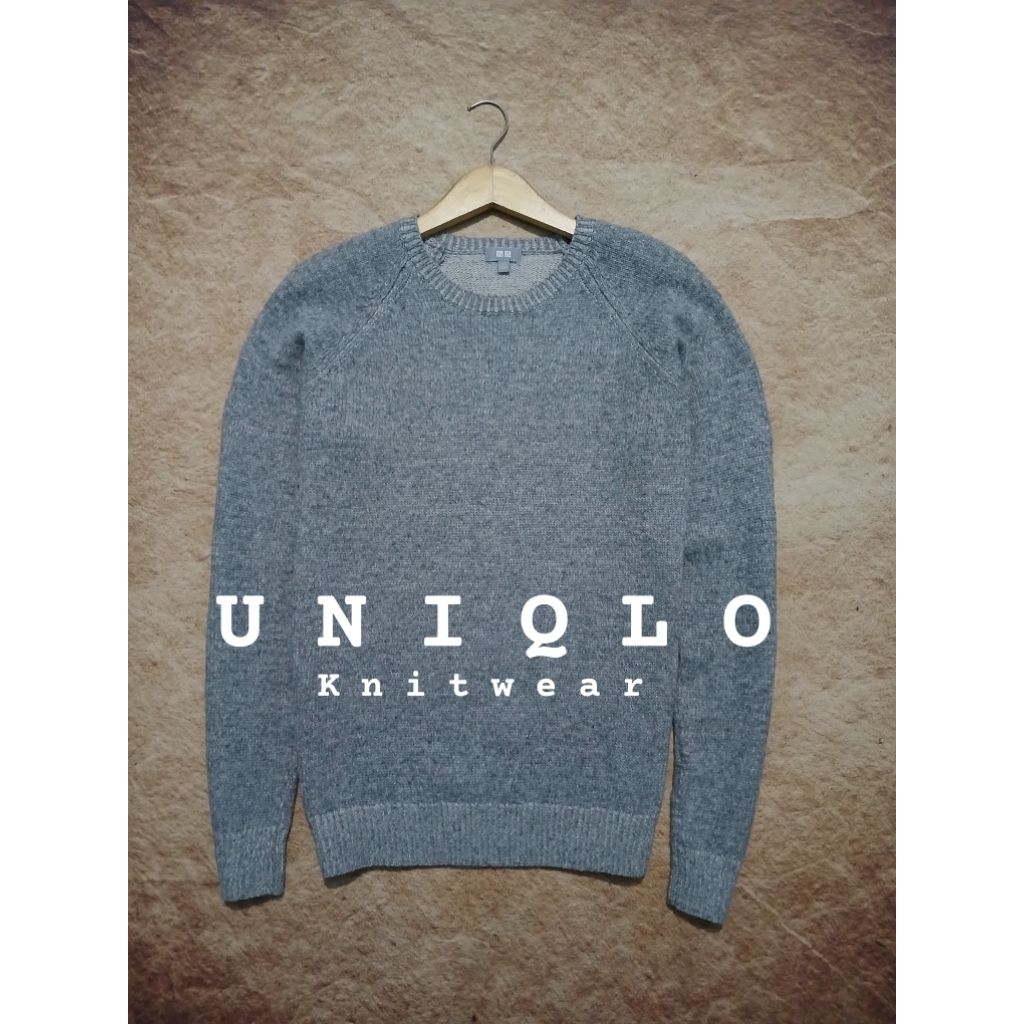 UNIQLO HEATECH Knitwear มือสอง