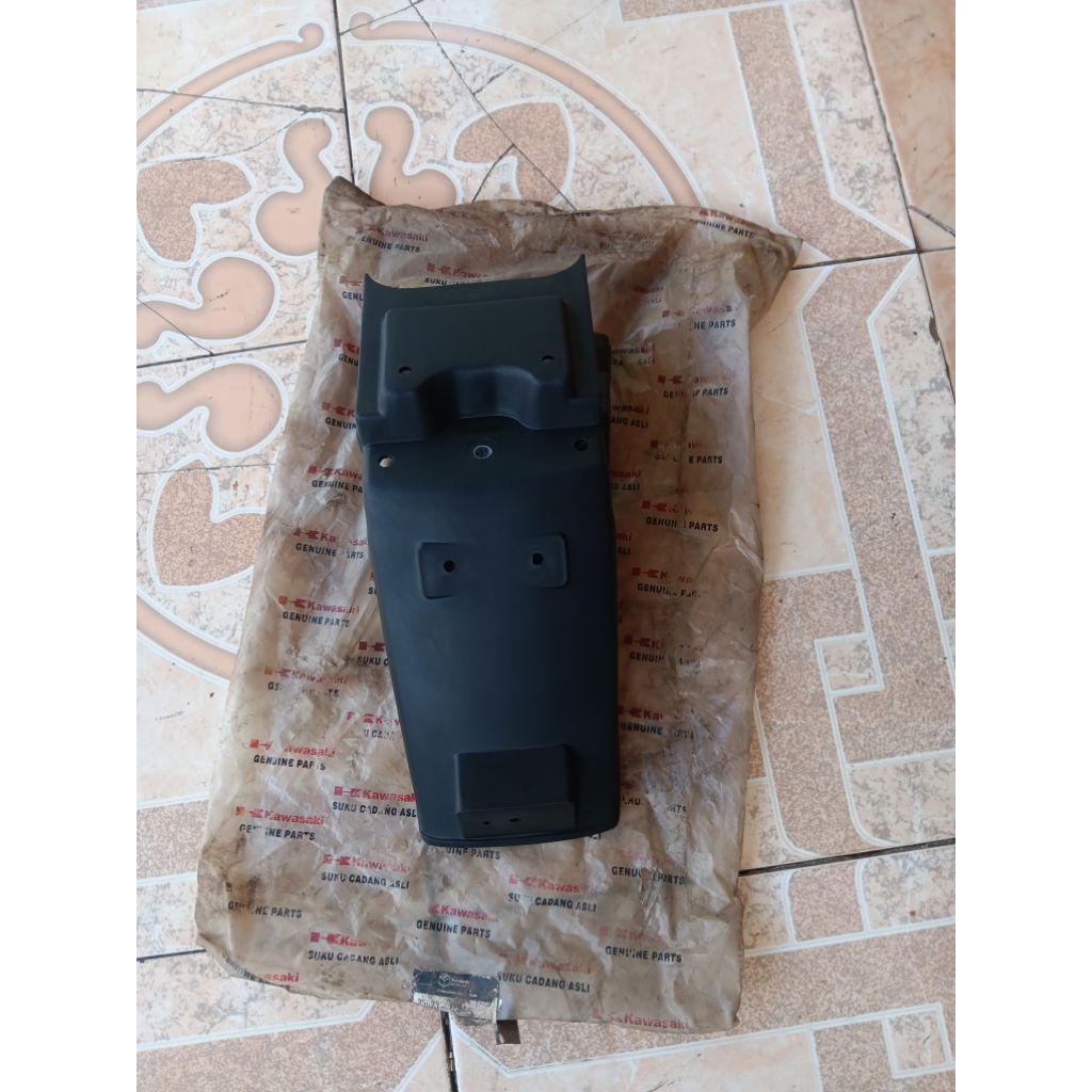 บังโคลนด้านหลังสําหรับ kawasaki Ninja r 150 Ninja ss 150