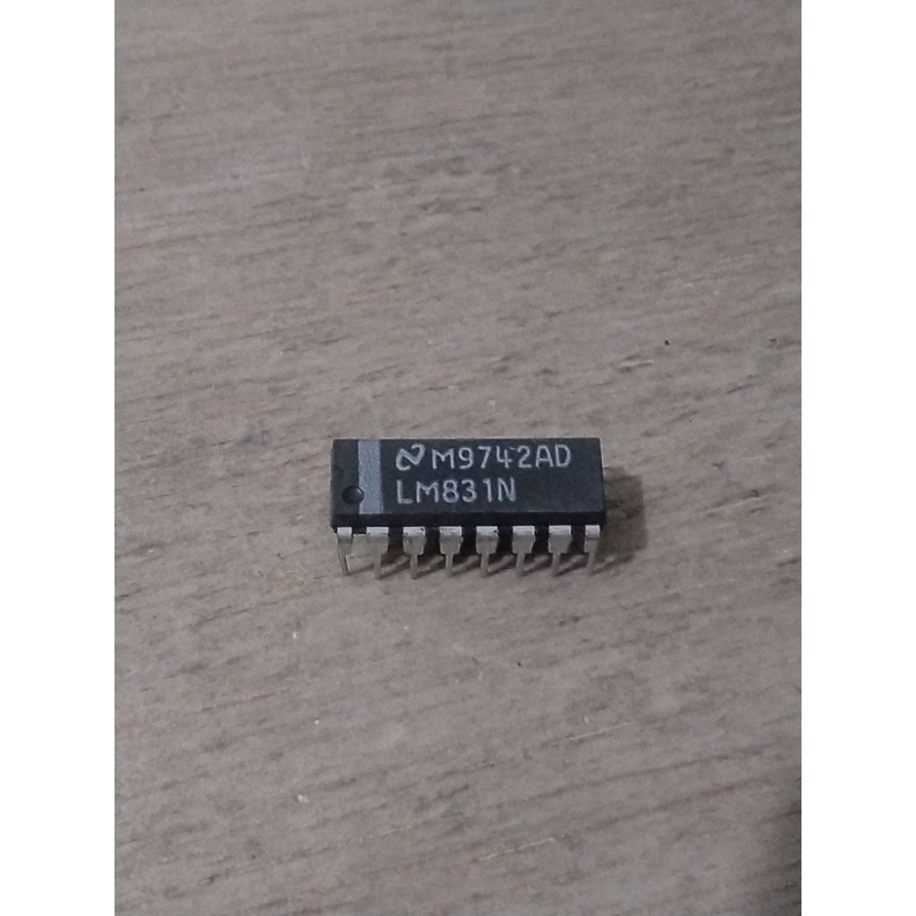 LM831N NATIONAL เครื่องขยายเสียงแรงดันต่ํา 16P DIP
