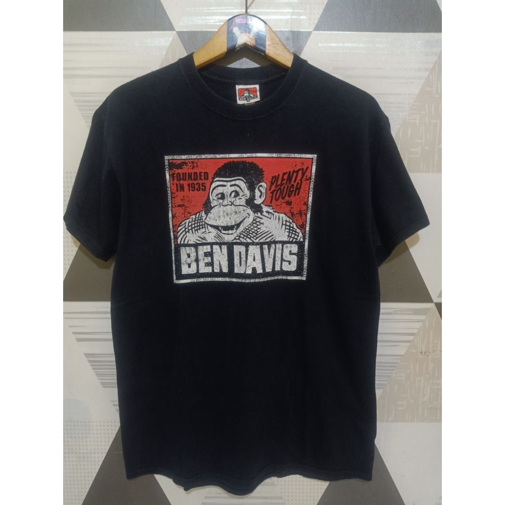 Ben Davis เสื้อยืดขนาดกลางโลโก้ใหญ่
