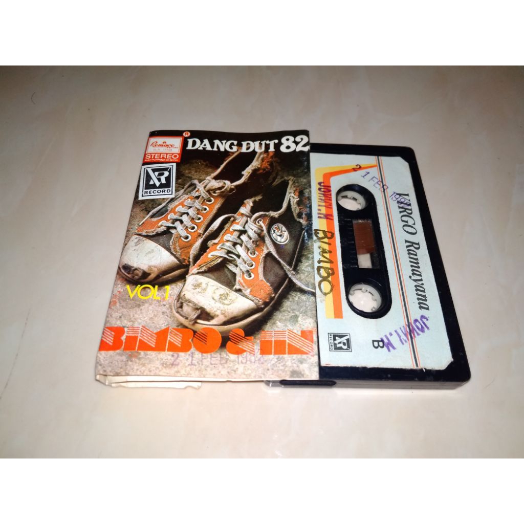 BIMBO & IIN DANGDUT MALAY CASSETTE 82