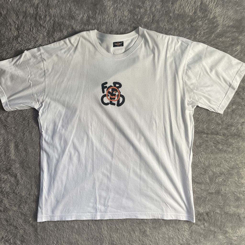 [PRELOVED] TAGGED - Tagged XFade Faith - Smiley Forced Oversize Tshirt