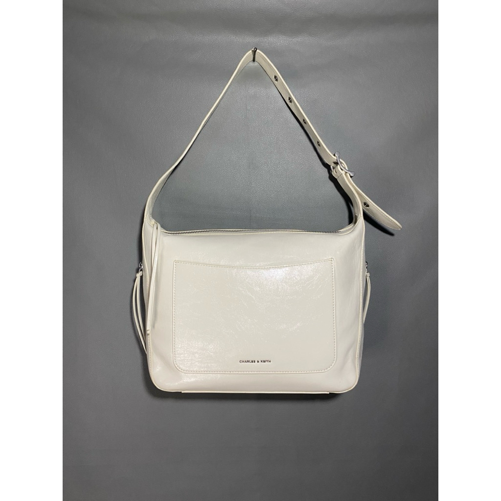 กระเป๋าสะพาย CHARLES & Keith / กระเป๋าโท้ต Charles & Keith / กระเป๋า ceca / กระเป๋า CK มือสอง / กระเ