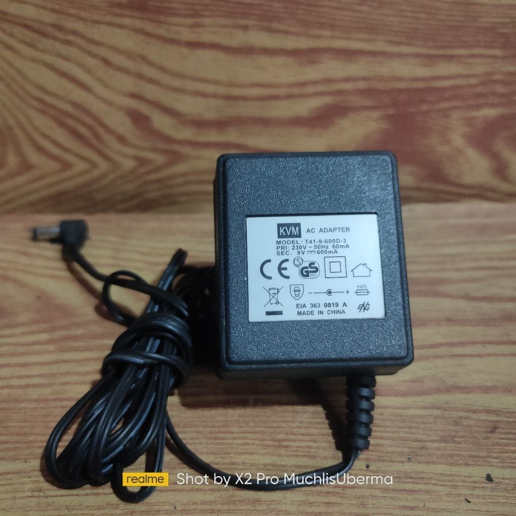 ADAPTER T41-9-600D-3 9V 600mA