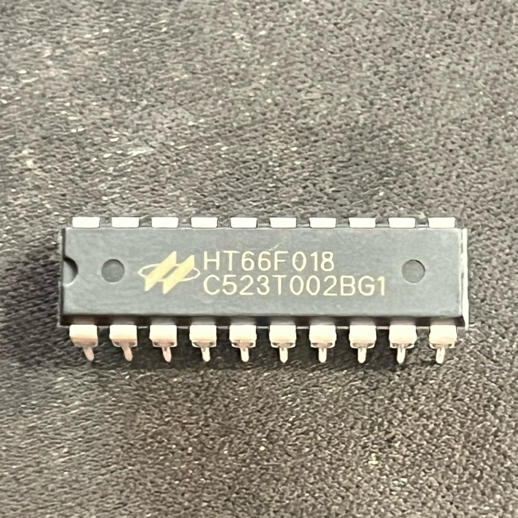 IC HT66F018 ถือ 20 DIP