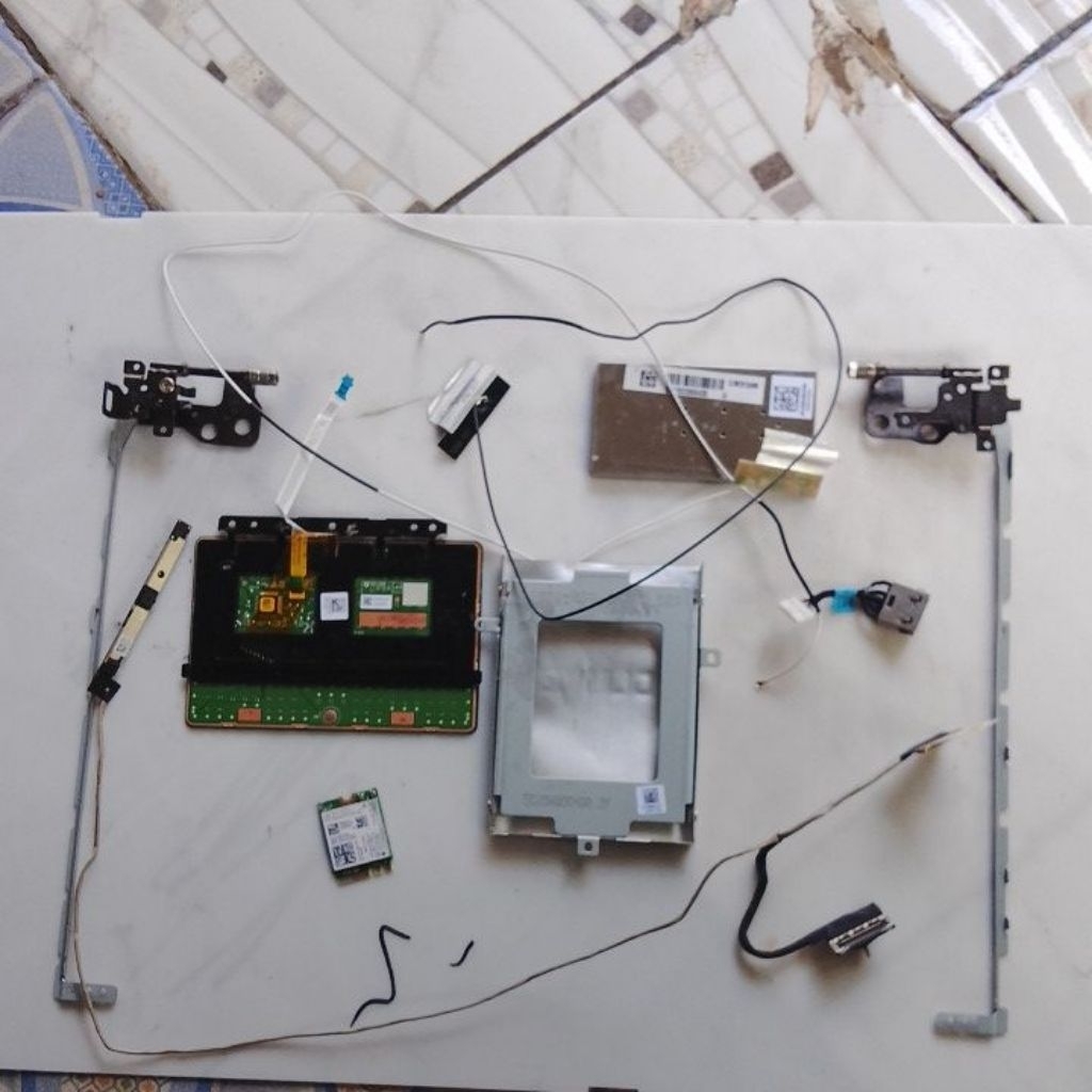 Lenovo V130-141KB แล็ปท็อปอะไหล่ HDD Bracket, เว็บแคม, บานพับ, การ์ด Wifi, ทัชแพด, ชาร์จ, LCD ยืดหยุ