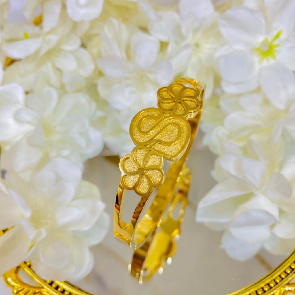 กําไลไทเทเนียม dm6**