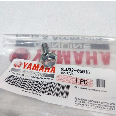 YAMAHA RX KING WR155 / 95D32-06016 สลักเกลียวบังโคลน