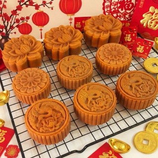 Mooncake 12 rasa / kue bulan HALAL (harga satuan)
