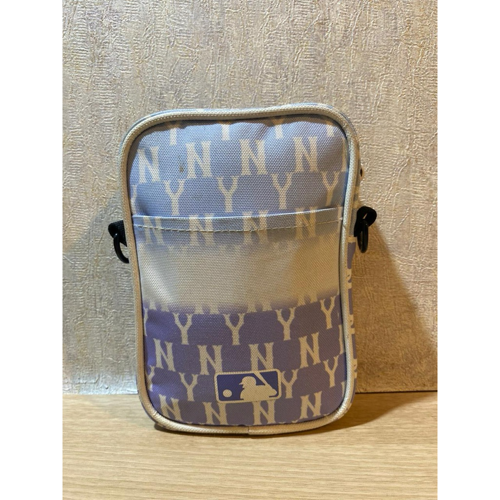 กระเป๋าสะพายผู้ชาย MLB Good