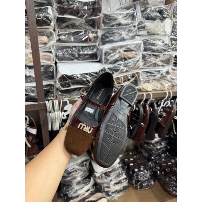 New Vinnci Premium Velvet Flatshoes FREE BOX| รองเท้าแตะผู้หญิง | รองเท้าแตะอินเทรนด์ | รองเท้าแตะเก