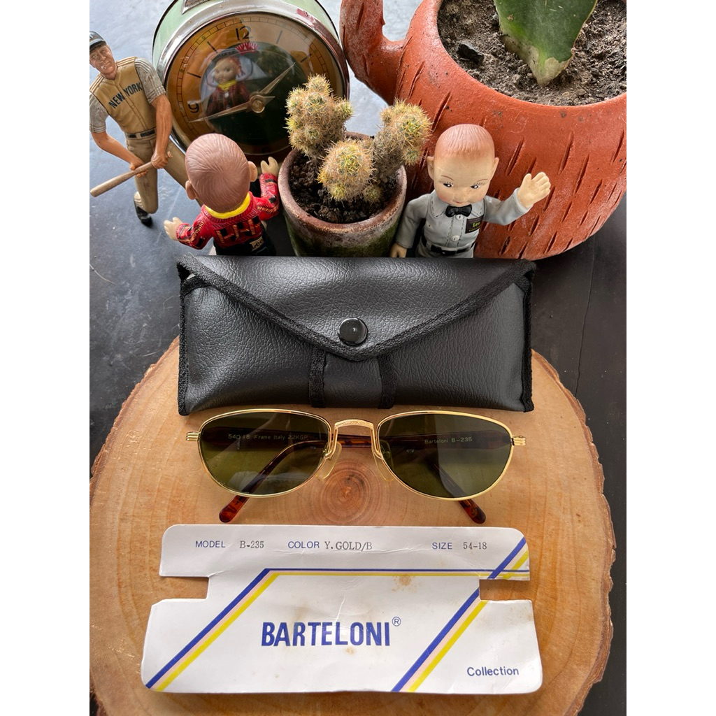 John Lennon แว่นกันแดดวินเทจ/แว่นกันแดดวินเทจ 70s Brand: BARTELONI 22KGP Size: 54-18 Made in Italy แ