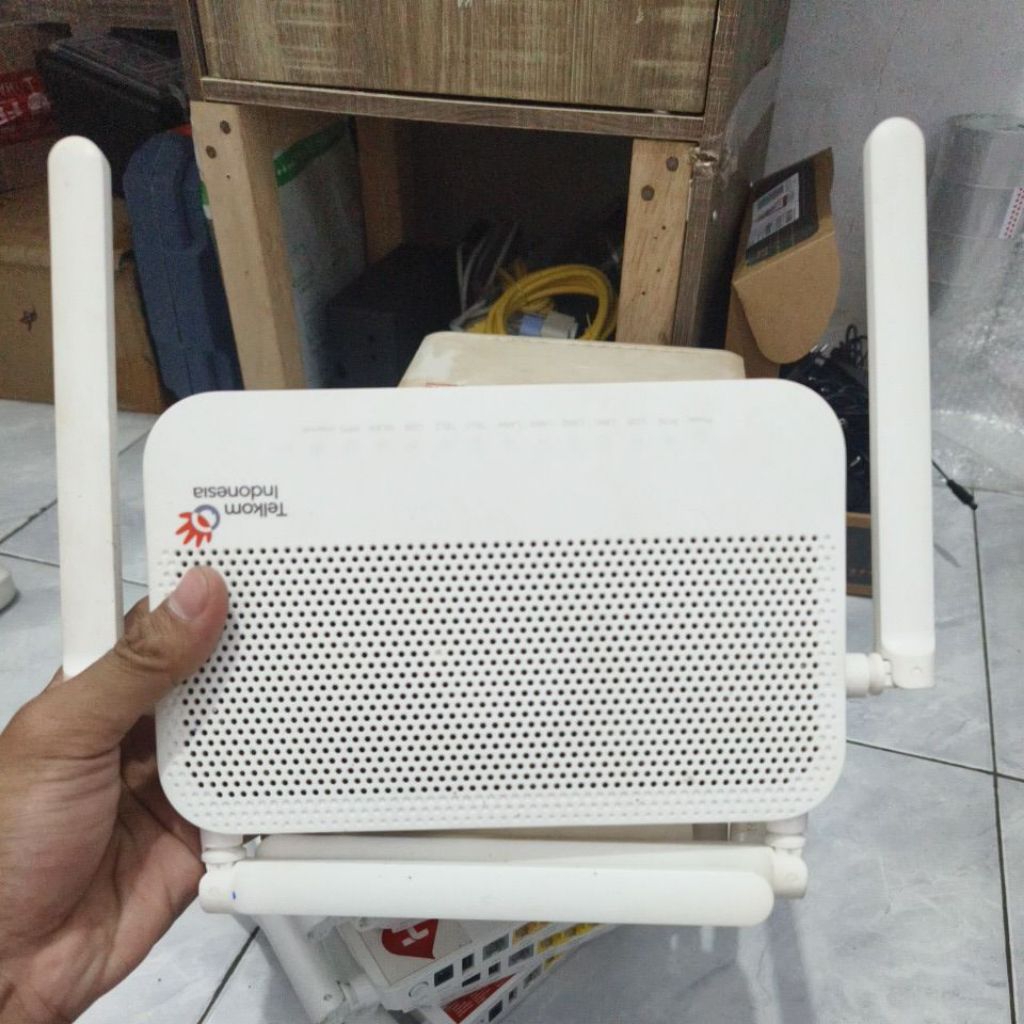 Huawei HG8245W5-6T พรีเมี่ยม 4 เสาอากาศ