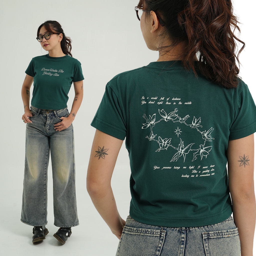 Crop Tee Guiding Star Forest Green Baby Tee - ระหว่างสกี