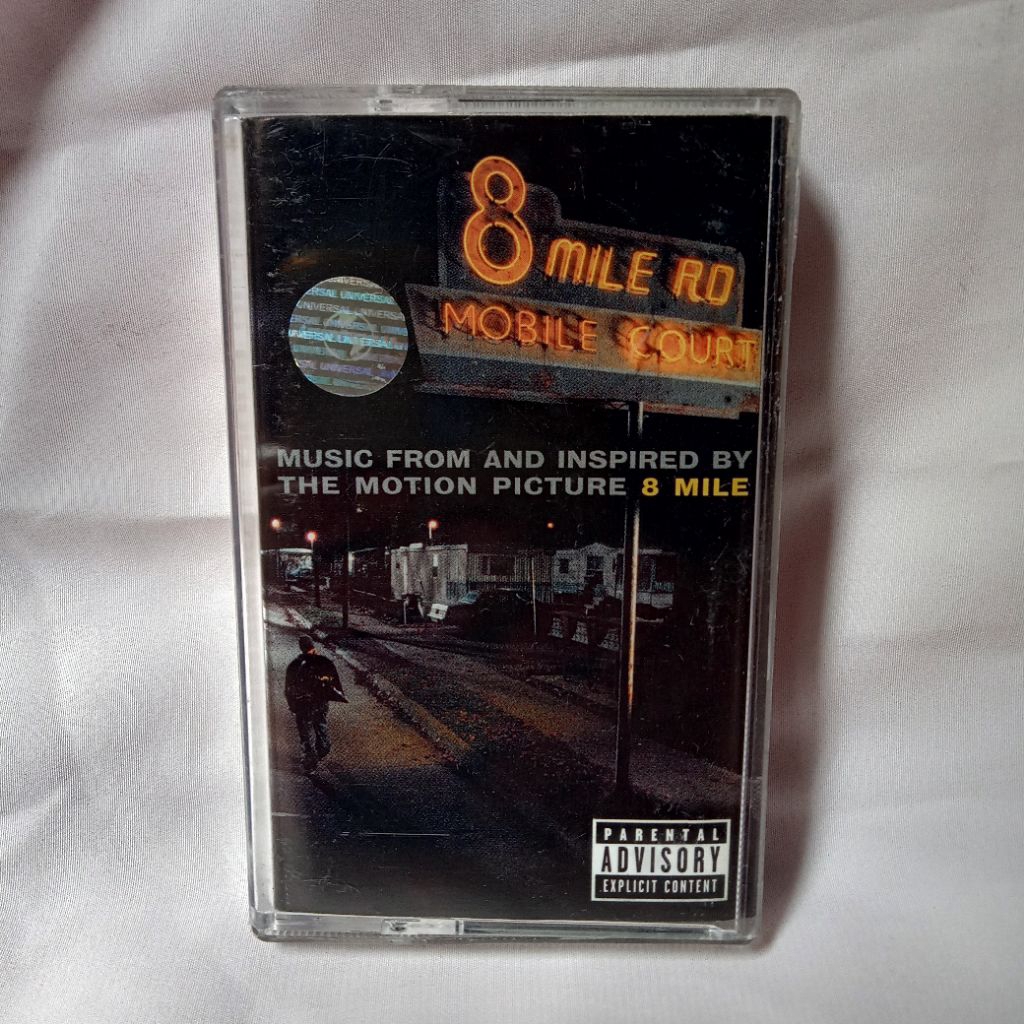 เทปคาสเซ็ทเพลงจากและแรงบันดาลใจจากรูปภาพ Motion 8 Mile (Eminem)