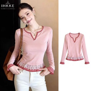 IHKKE Kaos Lengan Panjang Untuk Wanita Mode Crop Top Y2k Renda Penyambungan Merah Kemeja Bergaris Korea Style Baju Atasan Wanita Terbaru