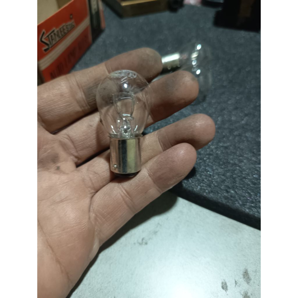 หลอดไฟ 6V STOP******