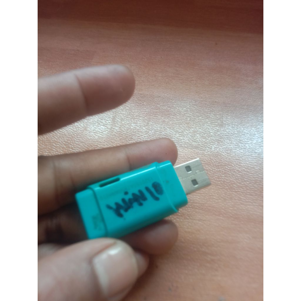 Tosiba win10 ลายสก๊อต (กันกระแทก)