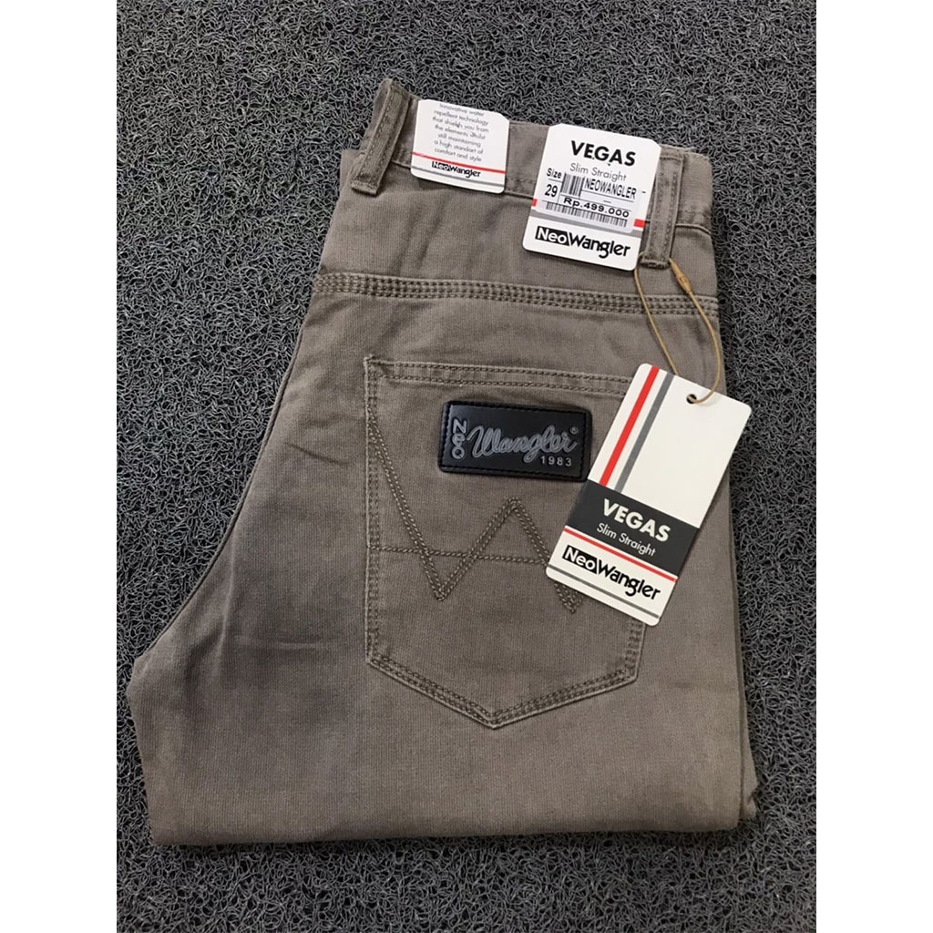 NEO WANGLER VEGAS กางเกงขายาวผ้าใบผู้ชาย สีครีม