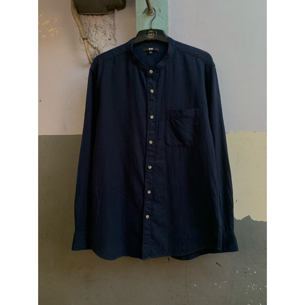 KEMEJA Uniklo ผ้าสักหลาดเนื้อนุ่ม สีกรมท่า shanghai เสื้อคอปก shb.2.36