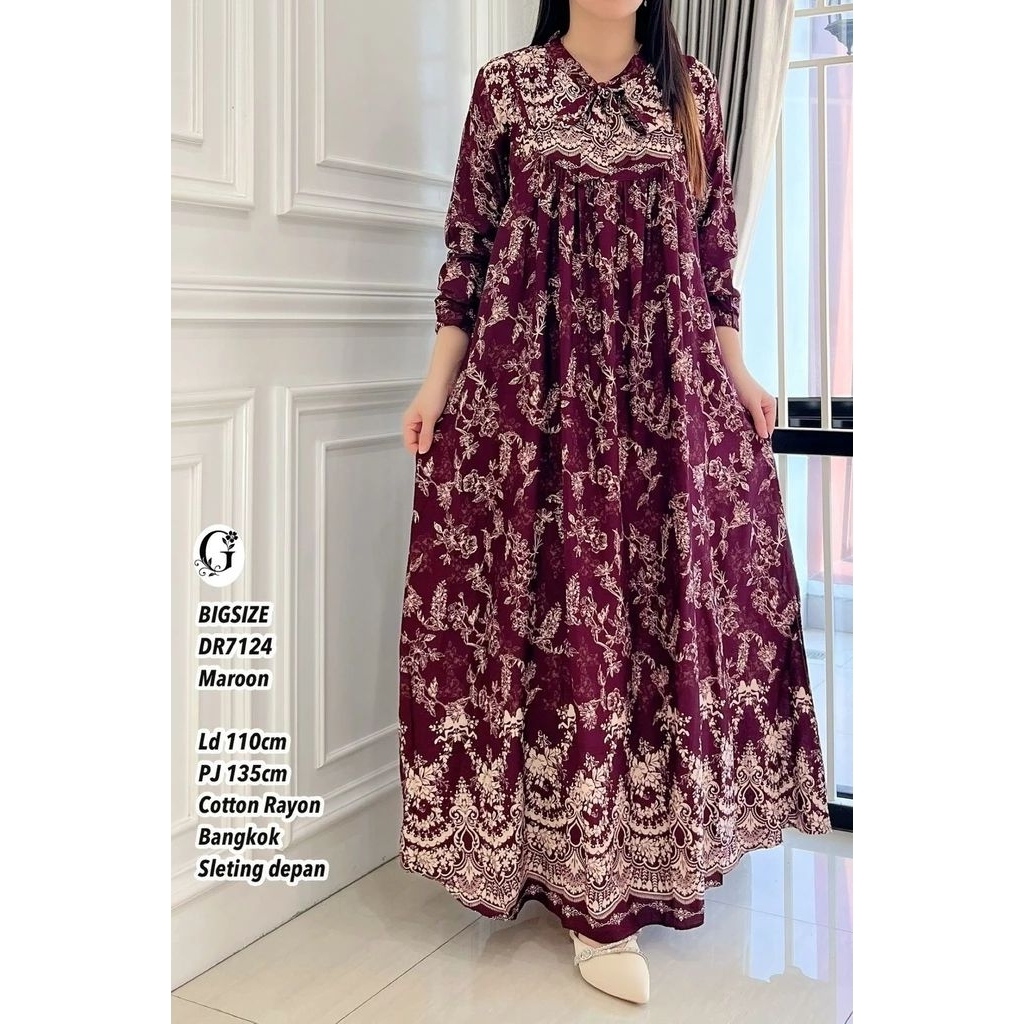 DR7124 เดรส Motif 7124