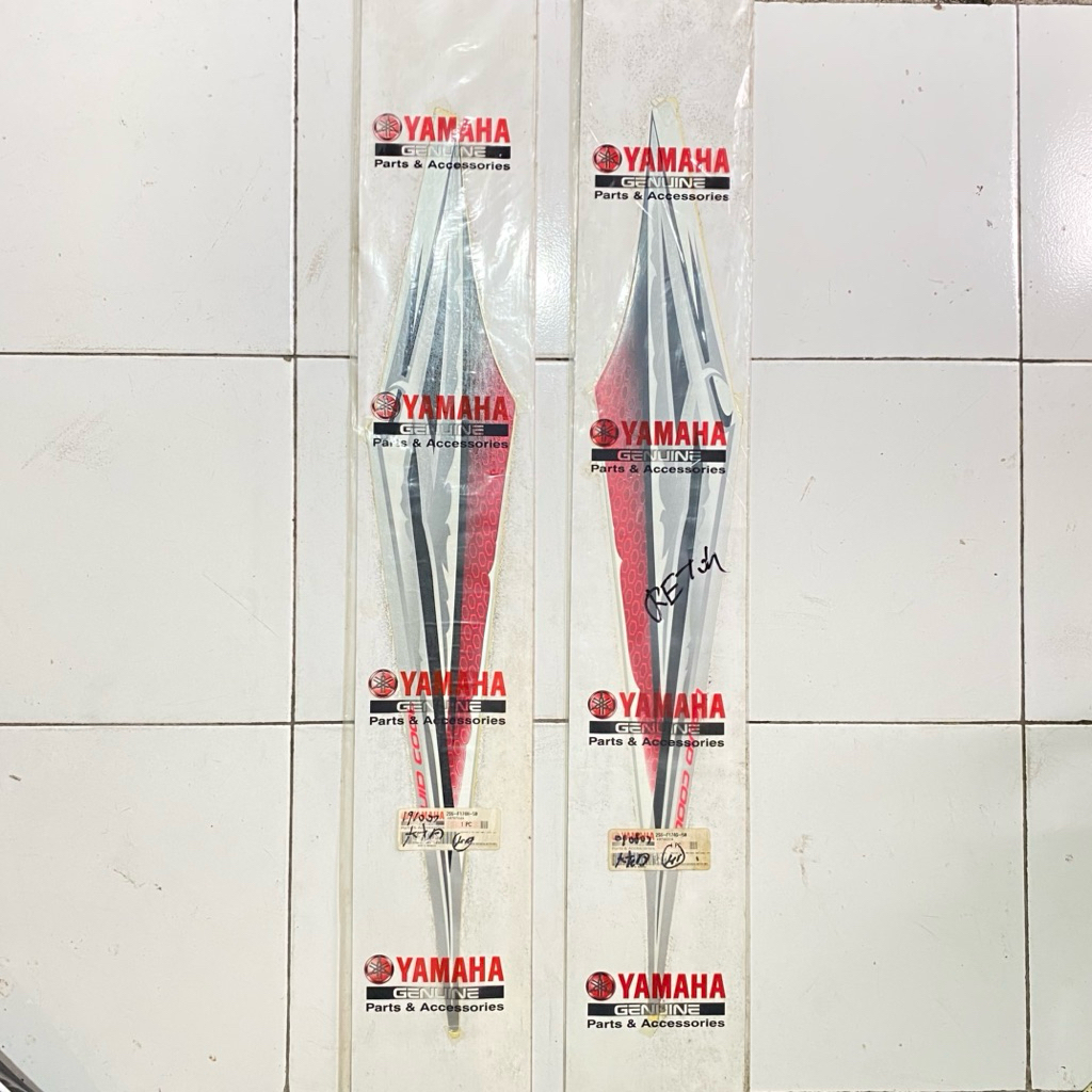 Yamaha jupiter Mx 2007 ด้านหลัง Striping สติกเกอร์สีดํา original YGP 2S6-F174G-50 2S6-F174H-50