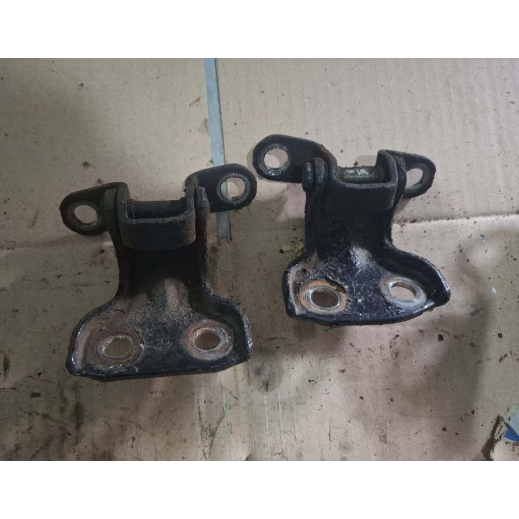 บานพับประตูด้านหลังขวา charade classy winner g102 cx g100 88-96