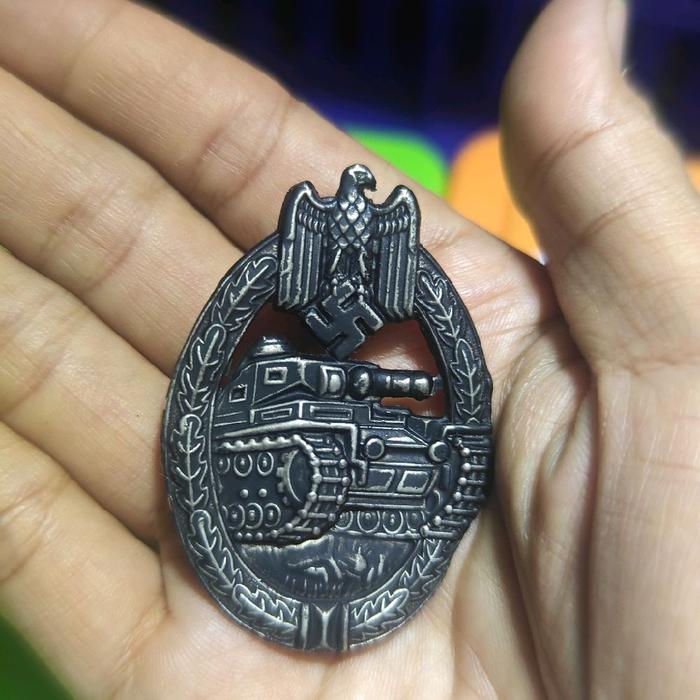 REPLIKA Replica Pin Germany WW2 Tiger Tank Volume I Reproduction Collection