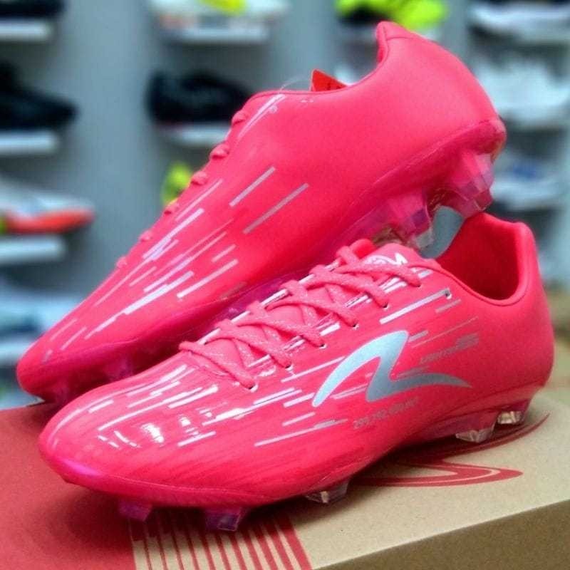 SPECS ACCELERATOR PRO FOOTBALL SHOES IN BLACK LATEST BLACK FOOTBALL SHOES 2025