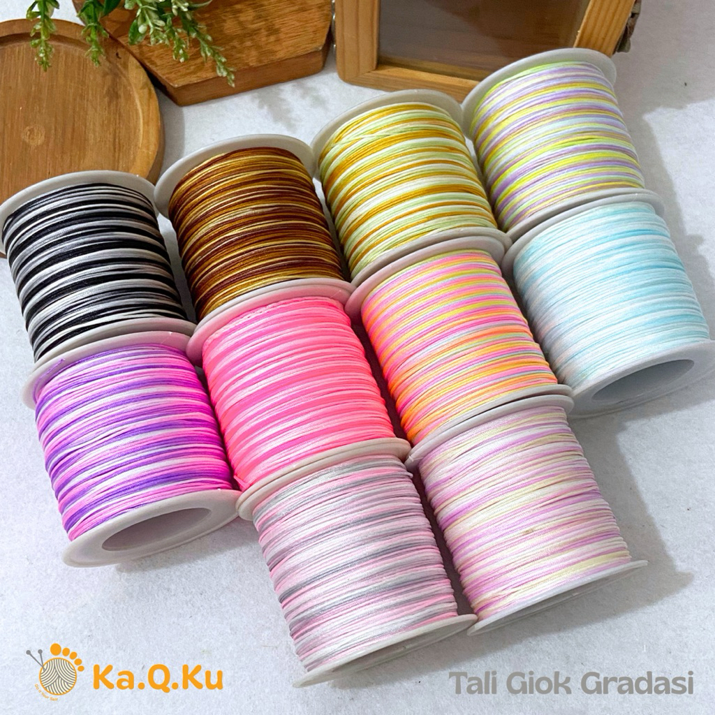 1 ม้วนของ COLORFUL JADE ROPE OMBRE GRADUATED STRAP BRACELET สร้อยคอโทรศัพท์ STRAP