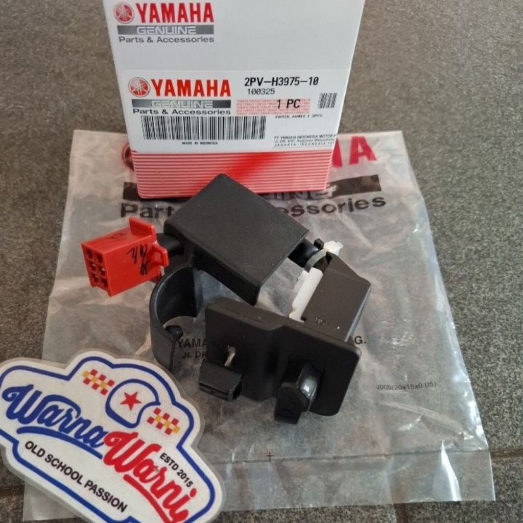 ที่จับสวิตช์ ที่ยึดสวิตช์ สัญญาณไฟเลี้ยวซ้าย Reting Jupiter Mx King Mxking | 2pv-H3975-10