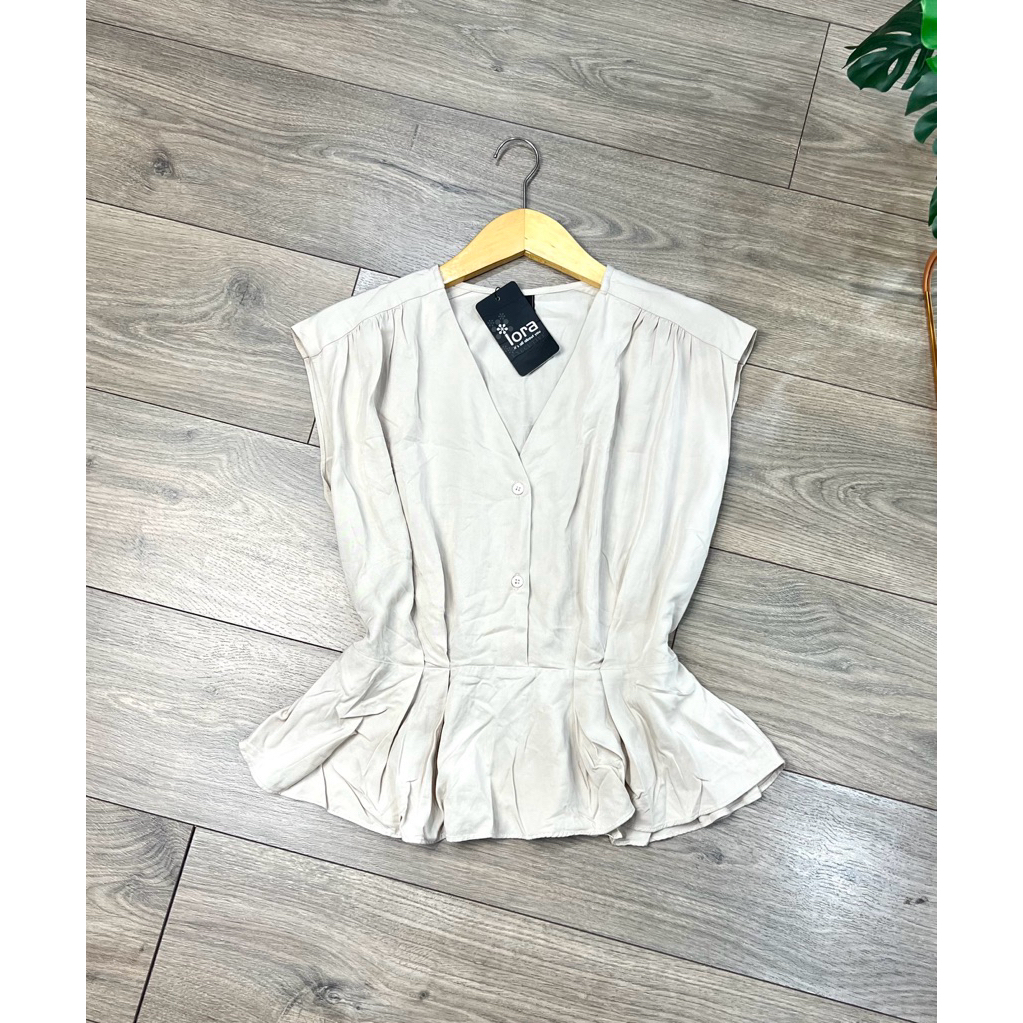 Iora top/เสื้อท็อป/เสื้อสตรี