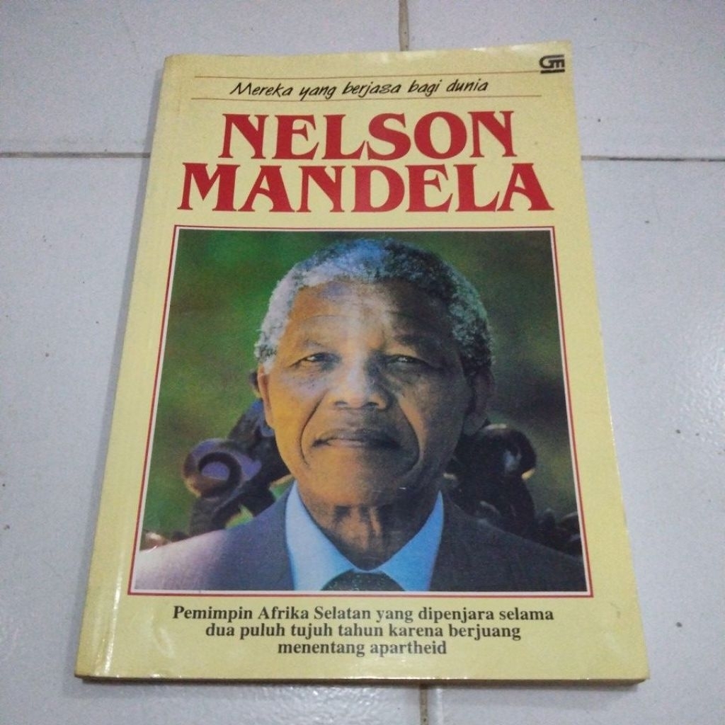 หนังสือชีวประวัติของ Nelson Mandela