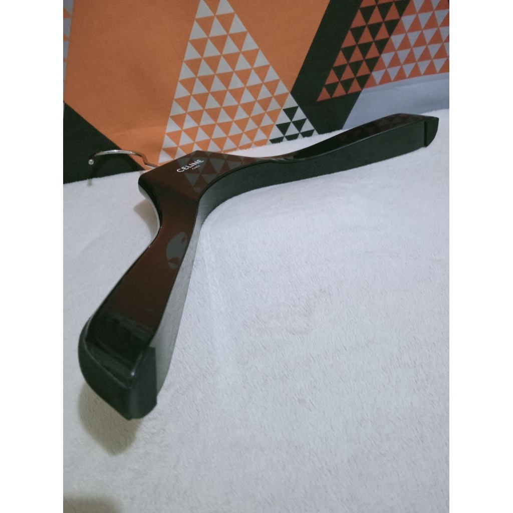 ไม้แขวนเสื้อ Celine มือสองดั้งเดิม