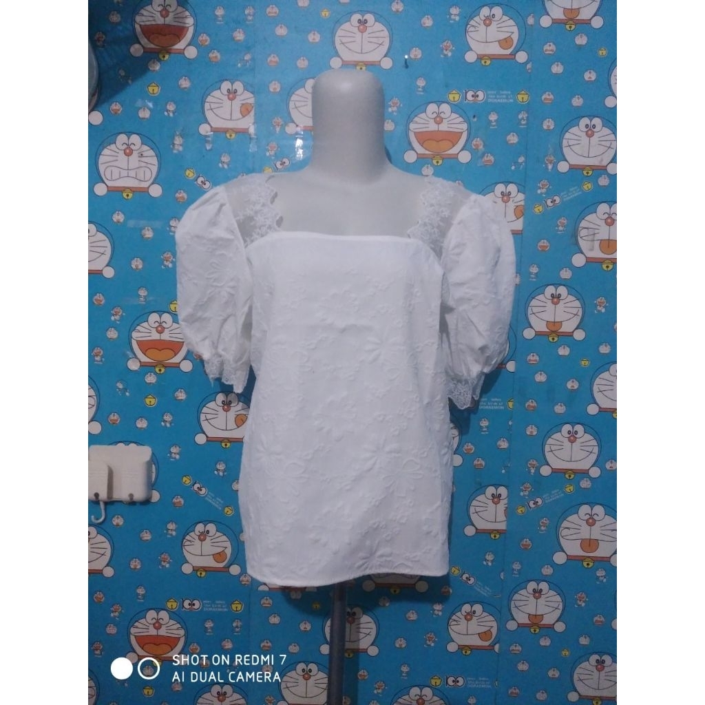 K89 ขอบดอกขาวกึ่งครอป