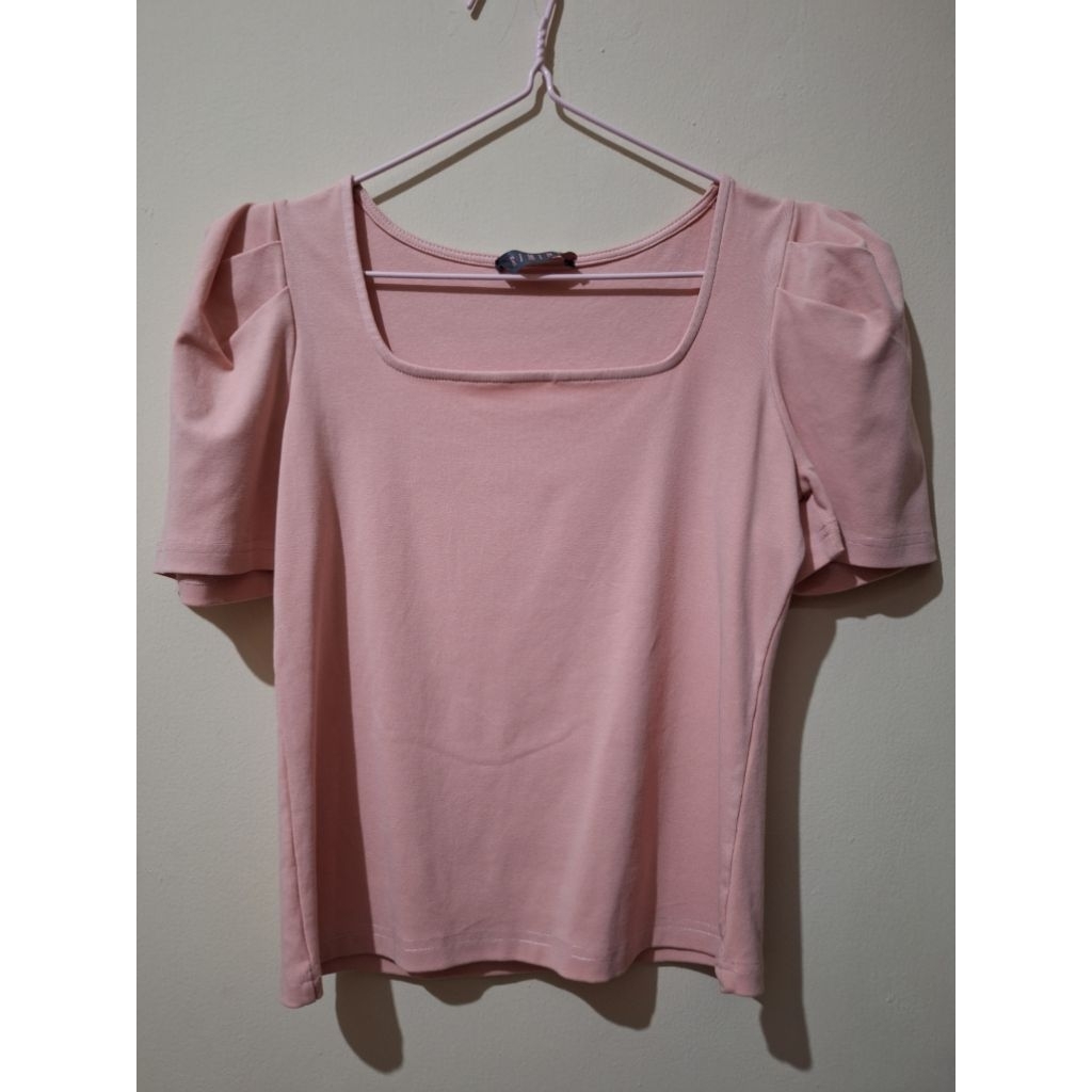 เสื้อยืดพีช Preloved RIMINI