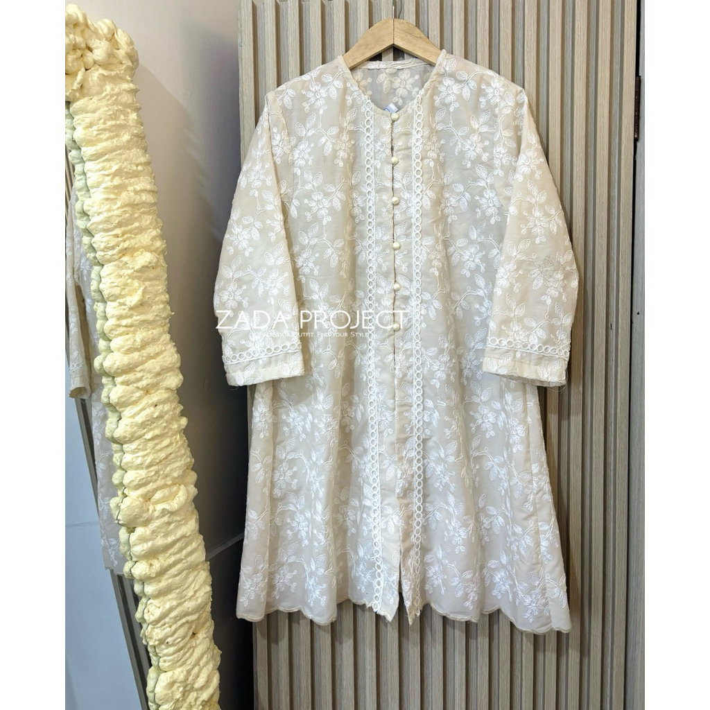 ZDPROJECT LUNA BLOUSE l Eid ปักสร้อยคอทูนิค 2026