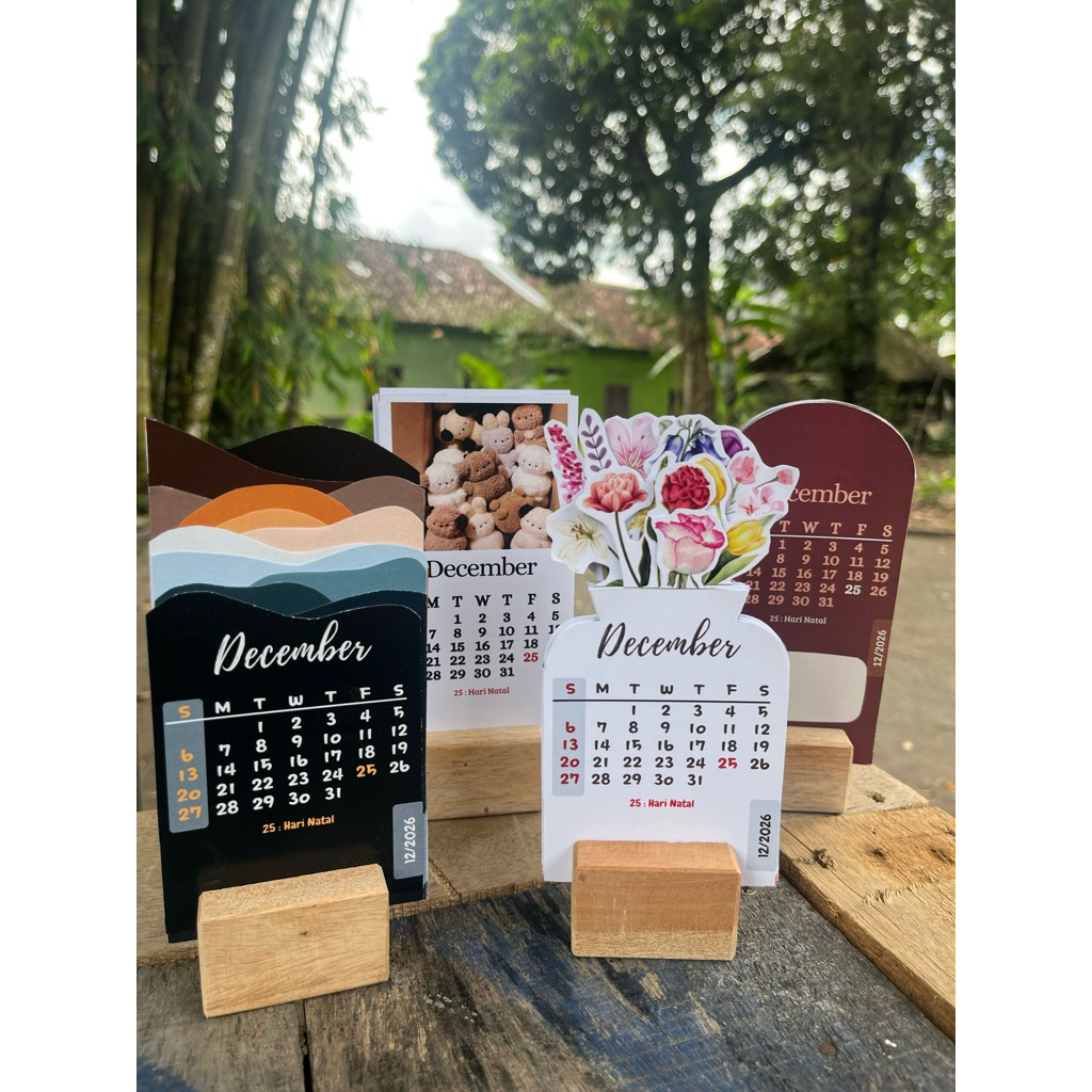 [WOOD CALENDAR] 2026 Mini Aesthetic Desk Calendar พร้อมขาตั้งไม้ (7.5 x 15 cm)