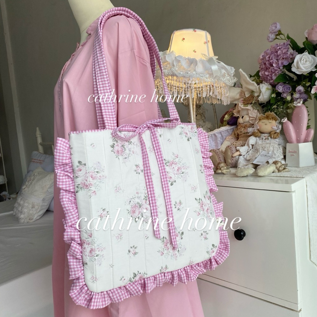 COQUETTE FRILL BAG - กระเป๋าเจดีย์แฮนด์เมด