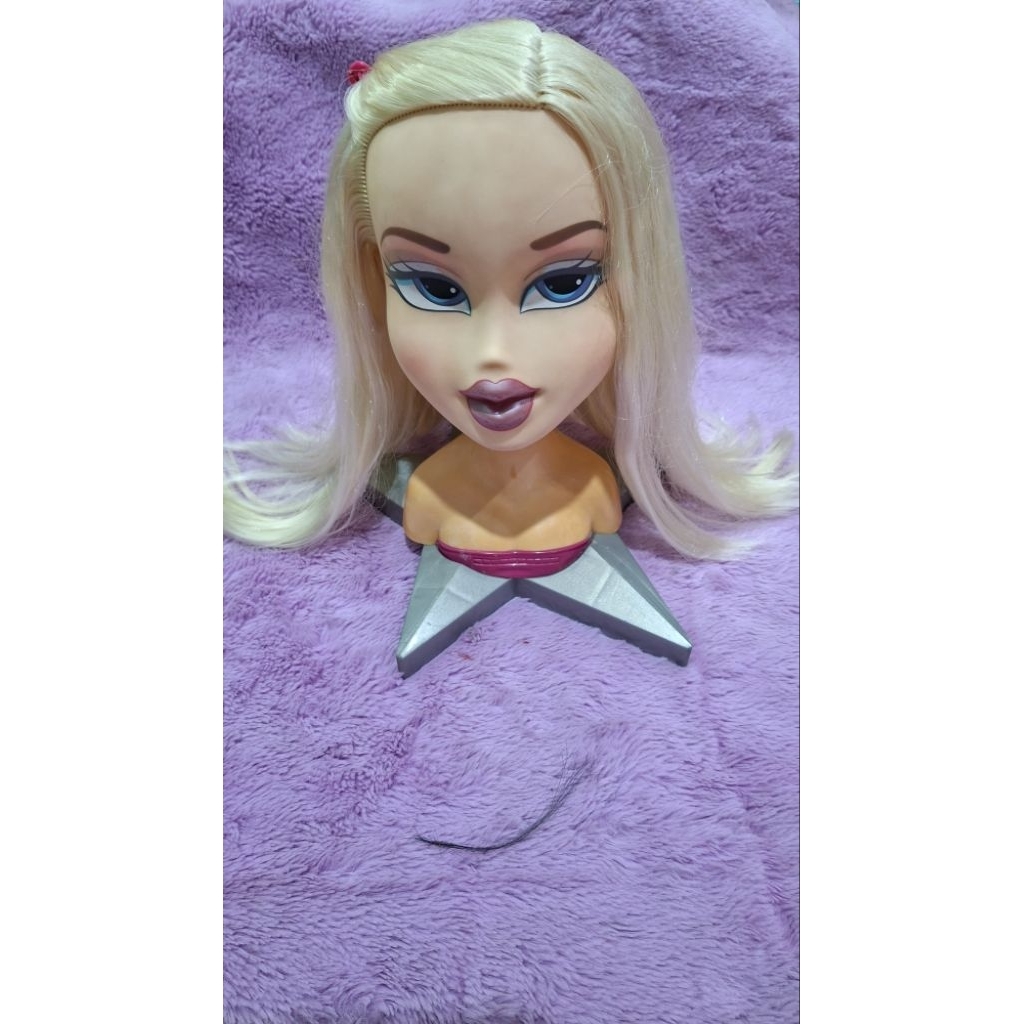 หัว Bratz makeover**