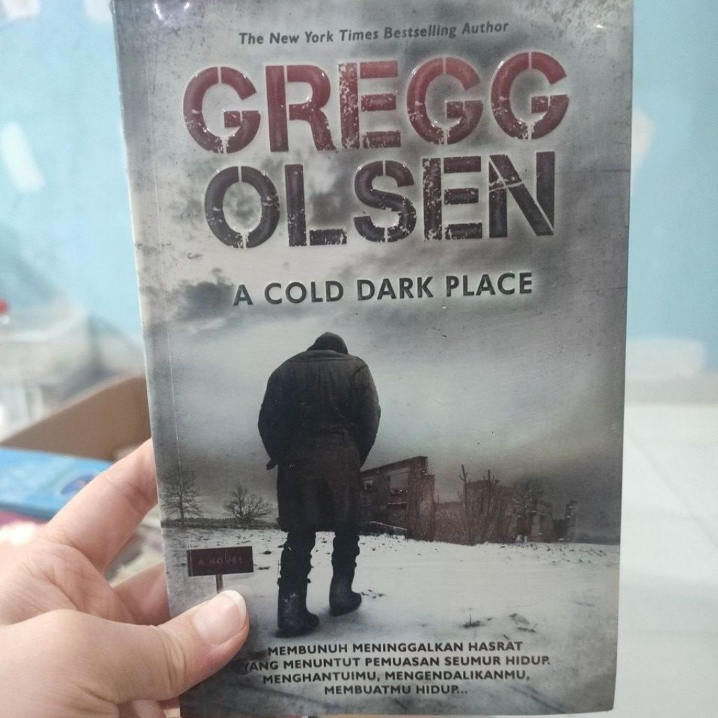 นวนิยาย Grego Olsen - สถานที่มืดเย็น